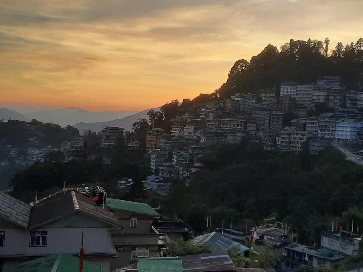 Hotel Zingkham Residency Gangtok Buitenkant foto