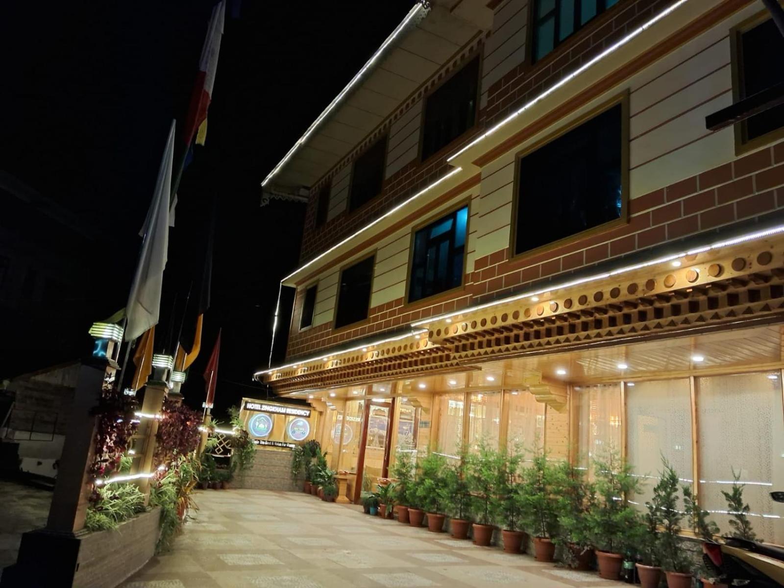 Hotel Zingkham Residency Gangtok Buitenkant foto